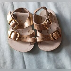 ‼️5 items for $8‼️Gold Baby Sandals